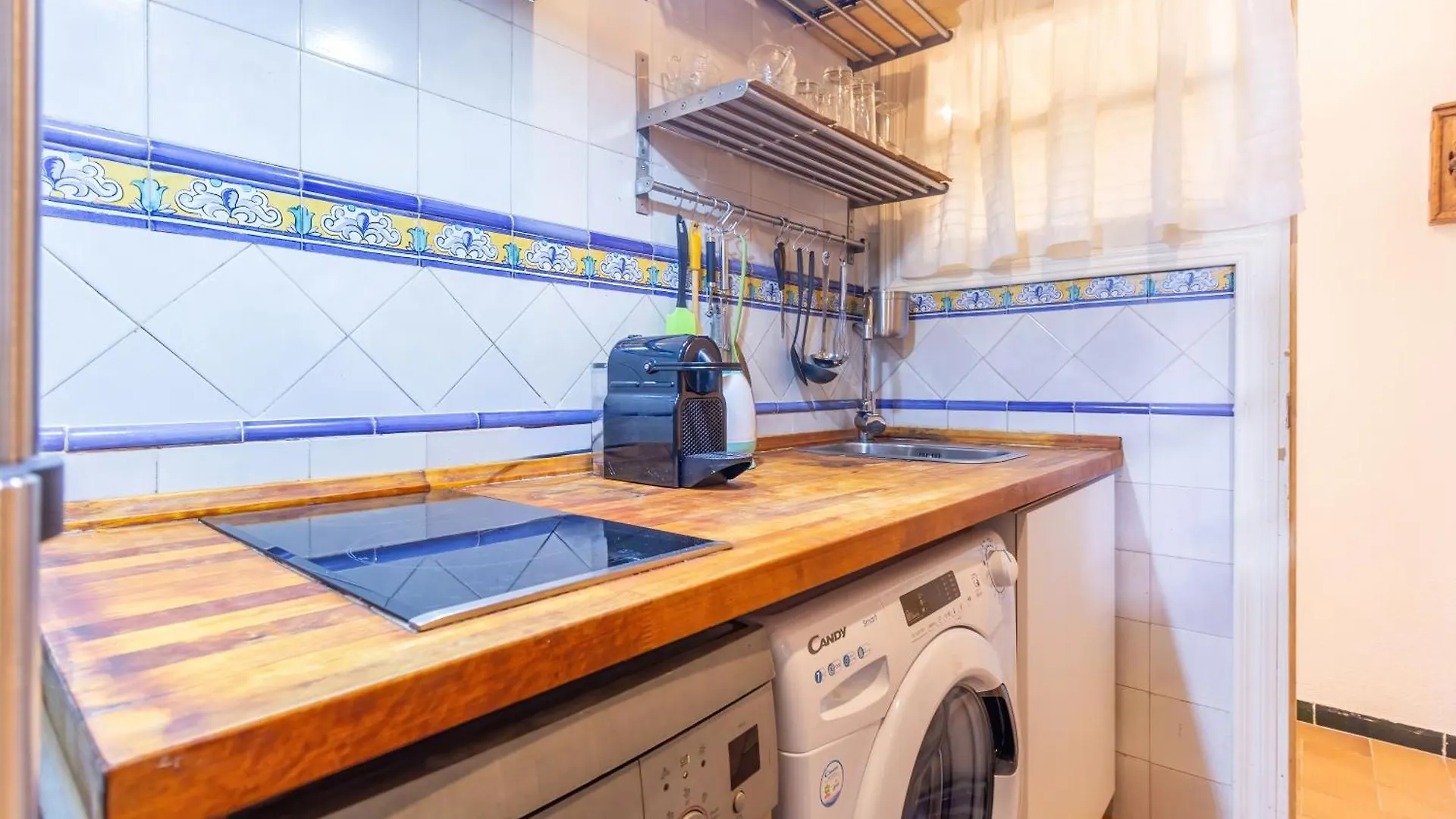 Alohamundi Castilla IV Seville Apartment